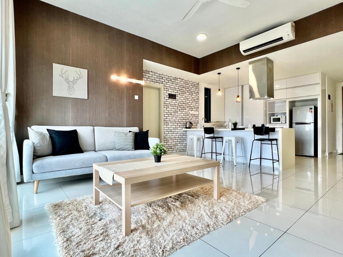 Royale Cottage Midvalley Netflix Pools 4 Pax Johor Bahru Exteriör bild