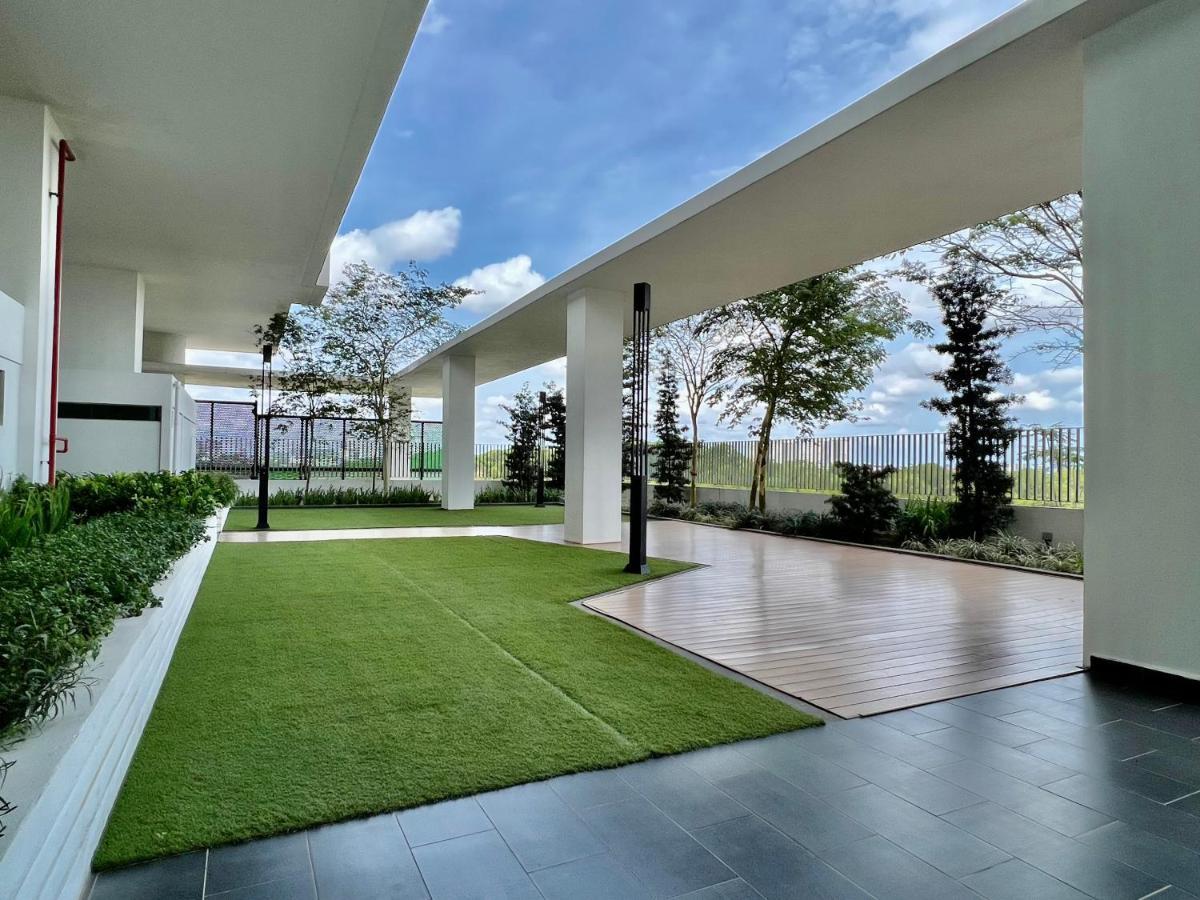 Royale Cottage Midvalley Netflix Pools 4 Pax Johor Bahru Exteriör bild