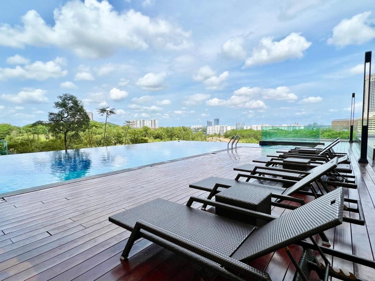 Royale Cottage Midvalley Netflix Pools 4 Pax Johor Bahru Exteriör bild