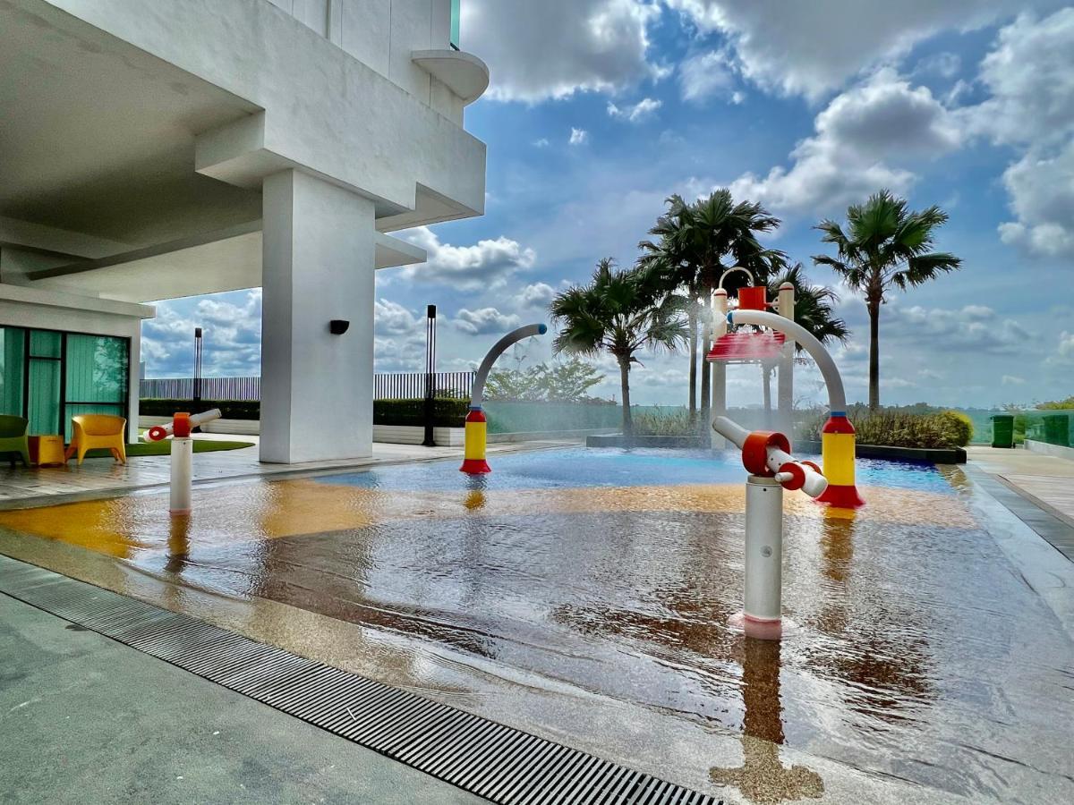 Royale Cottage Midvalley Netflix Pools 4 Pax Johor Bahru Exteriör bild